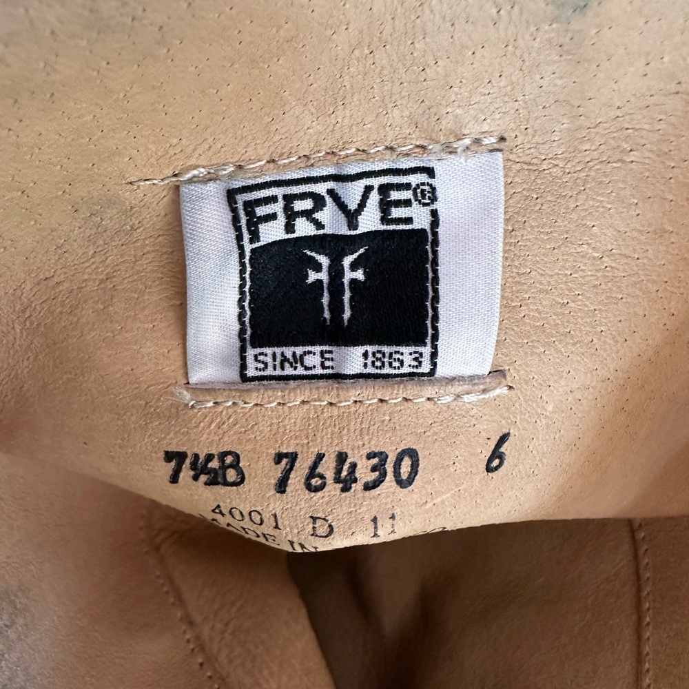 Frye Melissa Button Back Zip boots -size 7.5- Brown - Picture 2 of 5